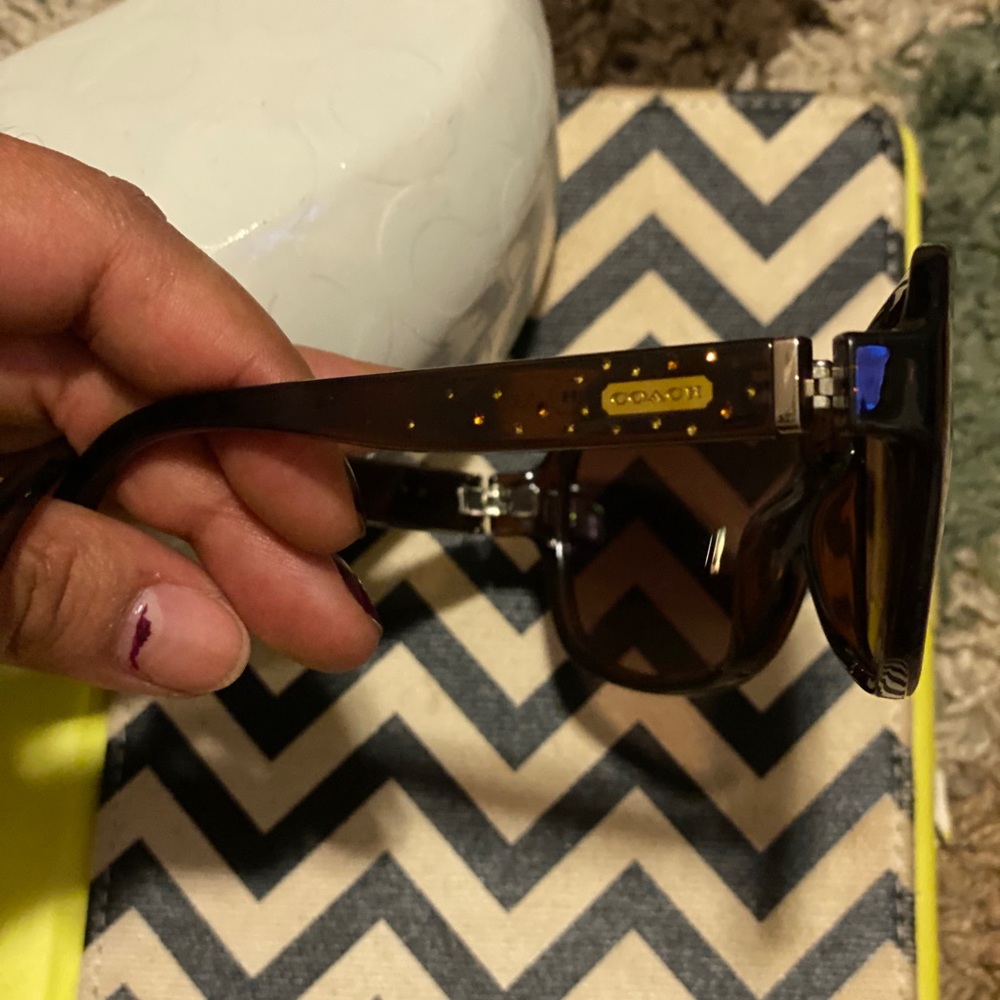 Coach sunglasses - Picture 2 of 3